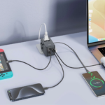 XO WL32 with TYPE-C Retractable Cable 65W GaN Universal Travel Convertible Charging (1AC+2USB-C+2USB-A+1TYPE-C Cable)