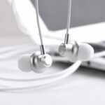 HOCO M44 Magic sound wired earphones with microphone - imagine 3