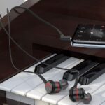 HOCO DM26 wired earphones with microphone