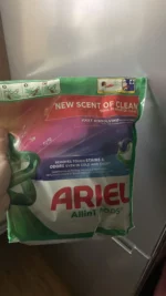 Capsule de spălat ARIEL Allin1 Color, 60 buc