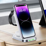 ACEFAST E15 desktop 3-in-1 wireless charging stand - imagine 5