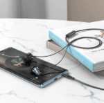 HOCO M110 Encourage metal universal earphones with mic - imagine 3